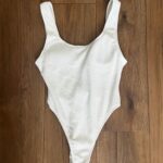 RIVER ISLAND, celé biele plavky, viac veľkostí