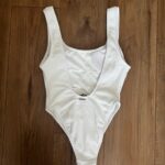 RIVER ISLAND, celé biele plavky, viac veľkostí