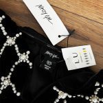 NASTY GAL, čierny top s perličkami, viac veľkostí